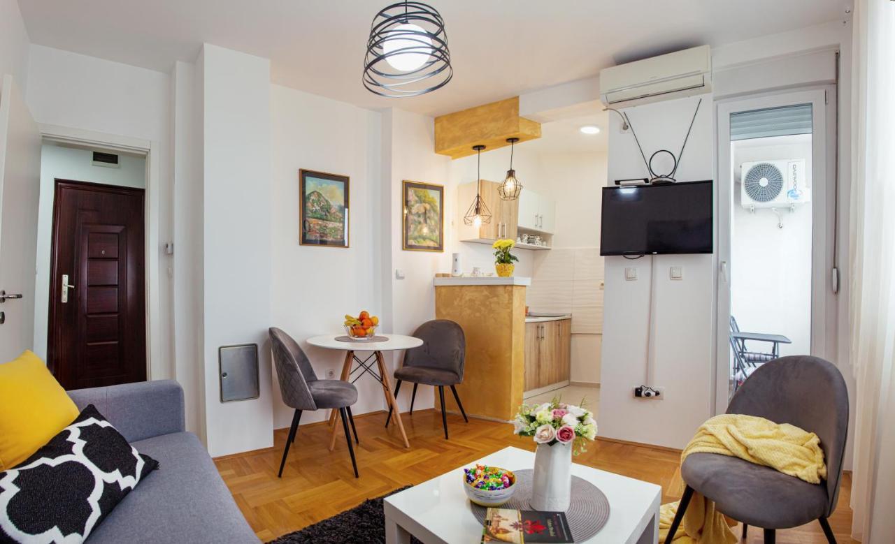 Apartman Mia Сремска Митровица Екстериор снимка