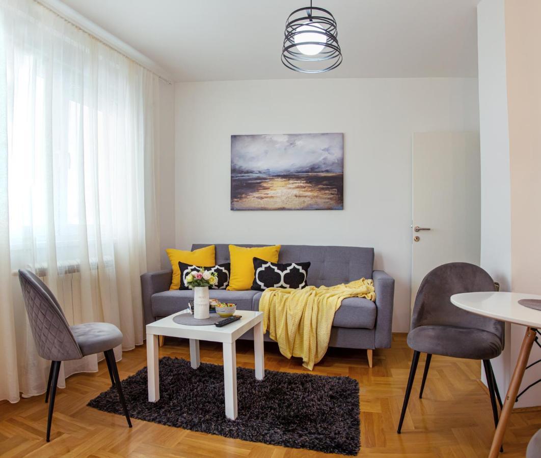 Apartman Mia Сремска Митровица Екстериор снимка