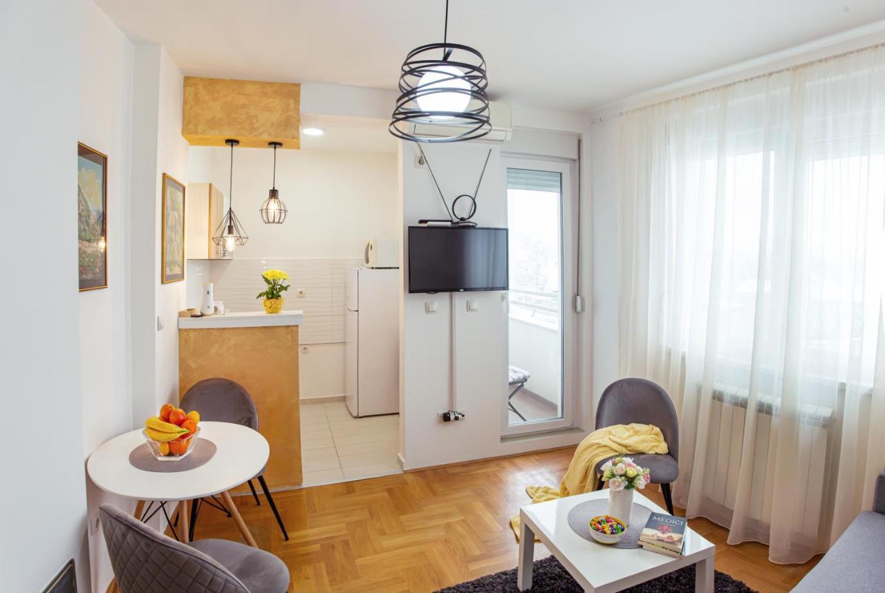 Apartman Mia Сремска Митровица Екстериор снимка