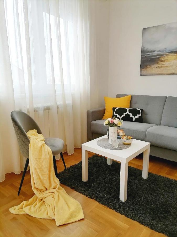 Apartman Mia Сремска Митровица Екстериор снимка
