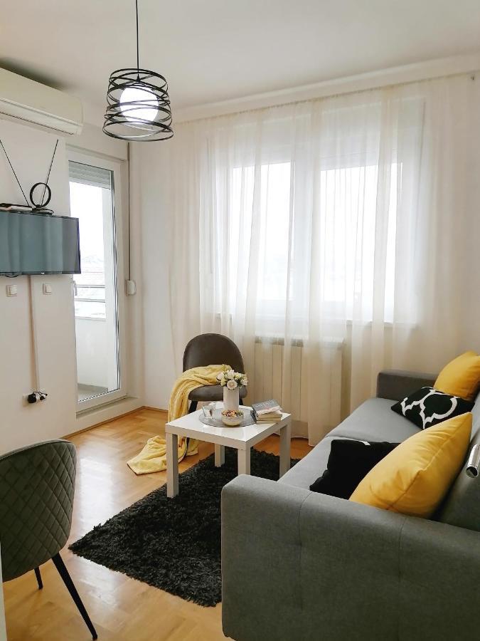 Apartman Mia Сремска Митровица Екстериор снимка